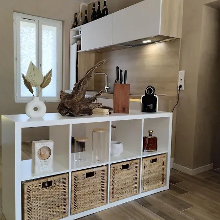 Au Pied Des Vignes Champenoise Holiday home Cauroy-les-Hermonville
