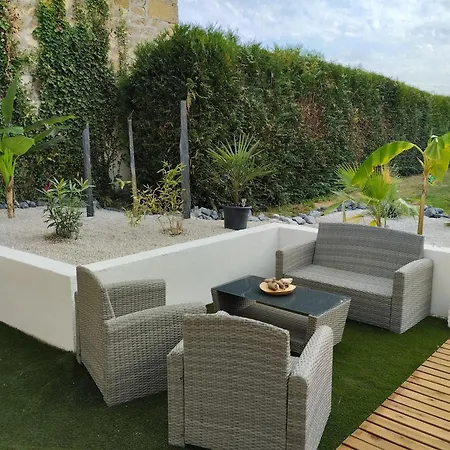 Holiday home Au Pied Des Vignes Champenoise